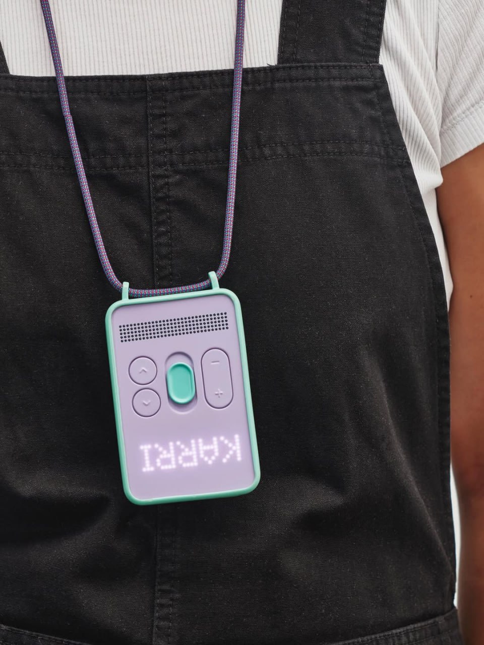 KARRI
Голосовой мессенджер одноименной компании, производящей устройства для детей с намеренным отказом от экрана и интернета | Сетка — социальная сеть от hh.ru