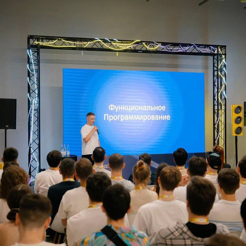 С 2023 года мы проводим ивенты для группы Т-Технологий в
Казани, Нижнем Новгороде и Москве. Это один из наших любимых клиентов: с ясными целями, сильной командой и доверием, которое вдохновляет | Сетка — социальная сеть от hh.ru