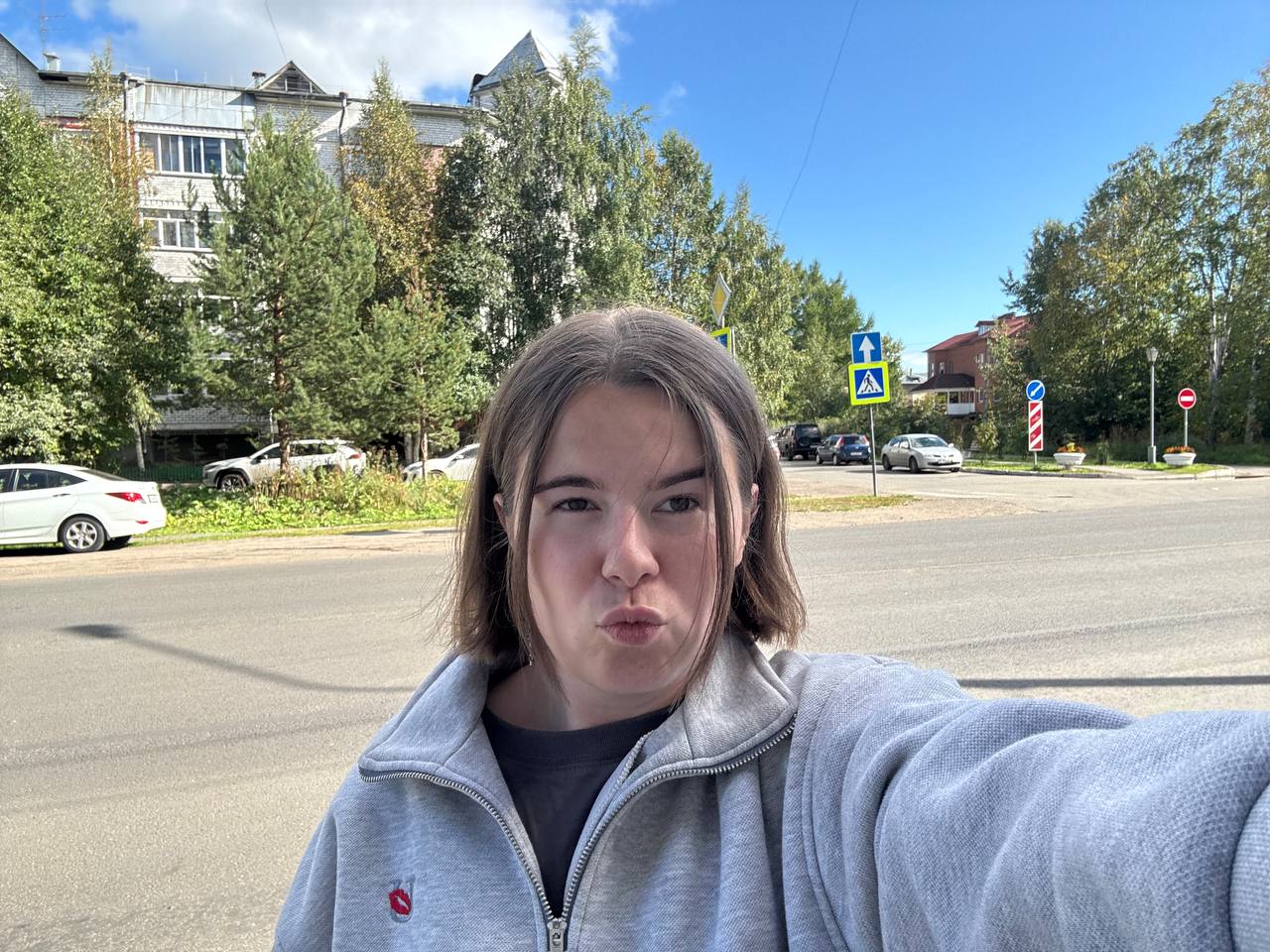 Работа из другого города — это кайф
На этой неделе я выбралась в другой город — у моей подруги свадьба, и я просто не могла это пропустить | Сетка — социальная сеть от hh.ru