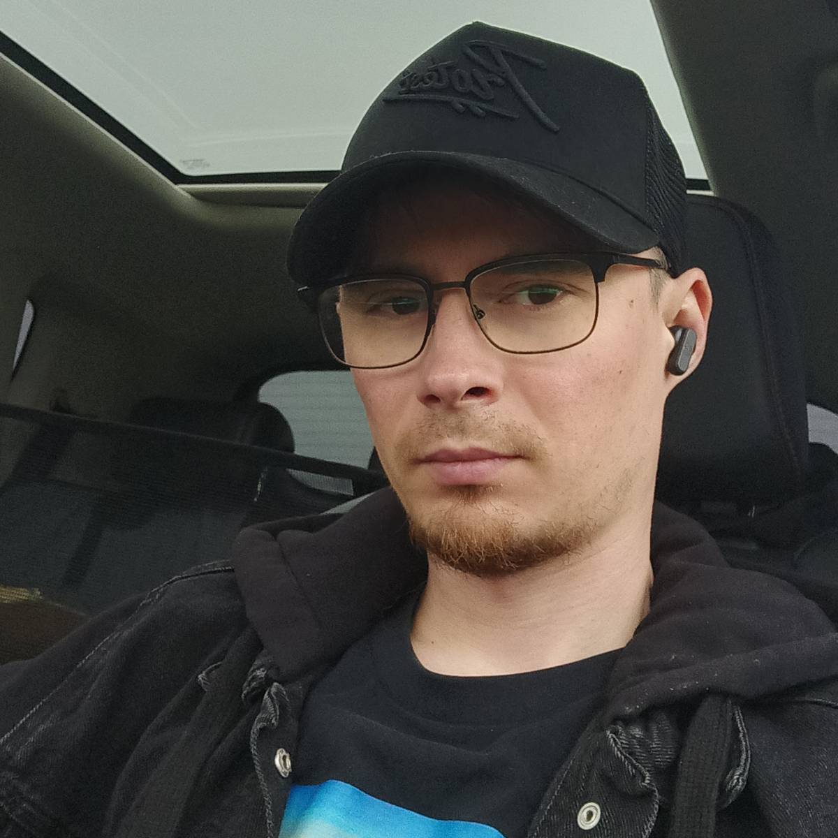 Станислав Макаров