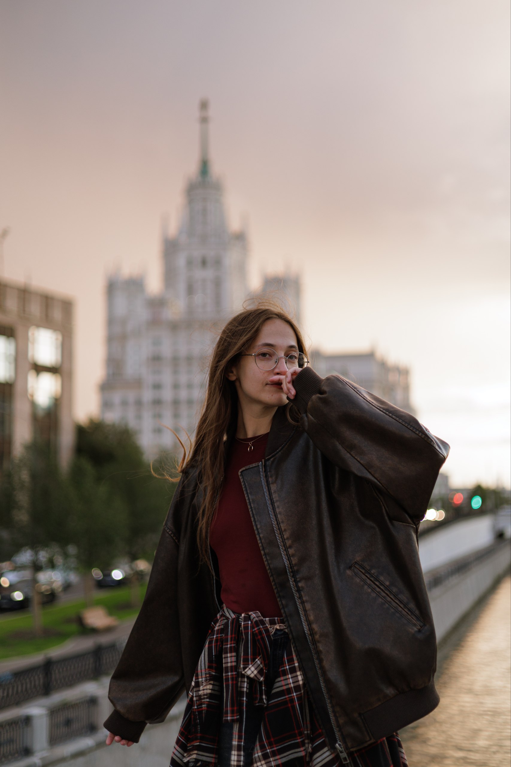 Loc: Тесинский мост
Md: Екатерина
Тот день была очень необычная погода😍
Потрясающий закат, и дождевые тучи которые к нам приближались | Сетка — социальная сеть от hh.ru