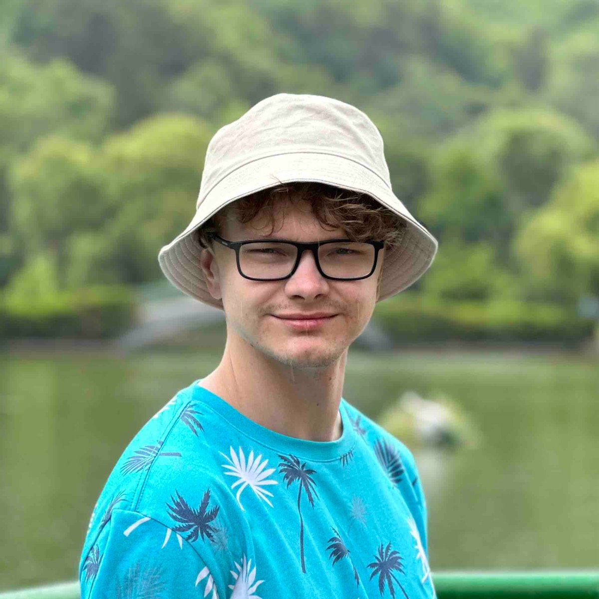 Андрей Максимов