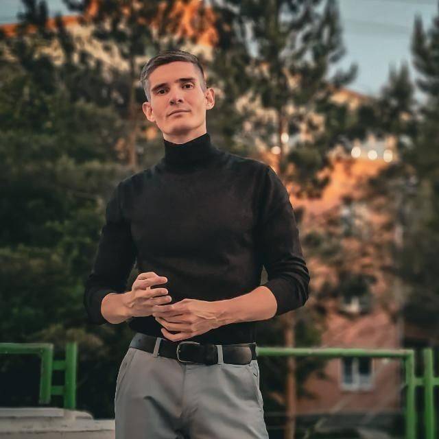 Тимур Назаров