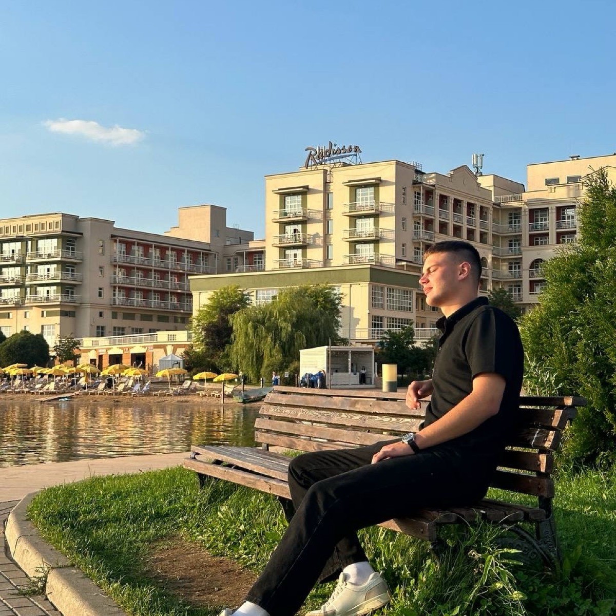 Артем Линов