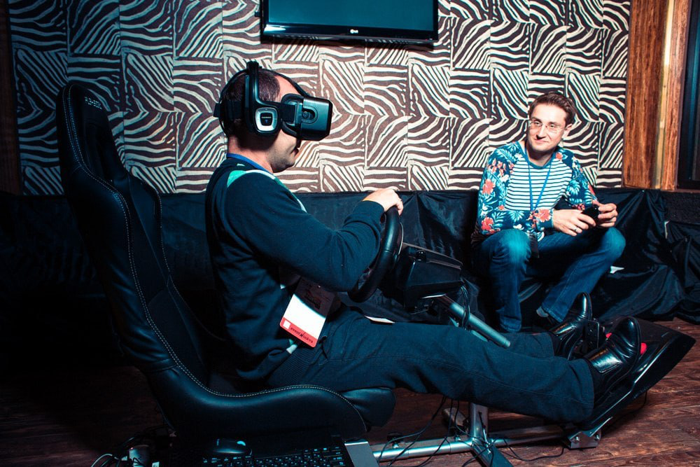 VR оборудование и аттракционы в аренду от LikeVR | Сетка — социальная сеть от hh.ru