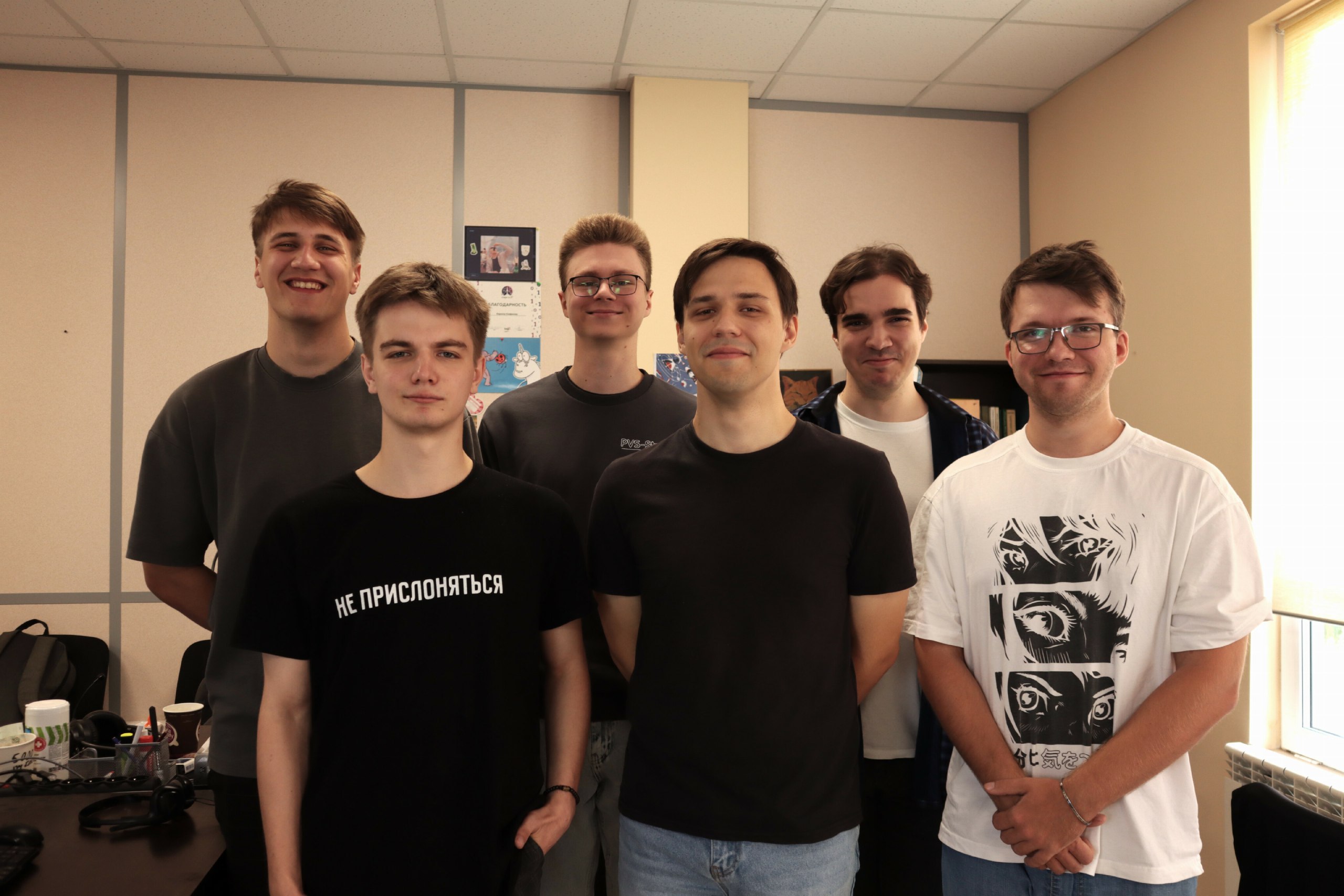 Самая молодая, во всех смыслах, команда - Java
Эти ребята своими мощными лапищами возродили Java анализатор и продолжают его развивать 💪
Немногие знают, но большинство из них пришли из разработки под ... | Сетка — социальная сеть от hh.ru