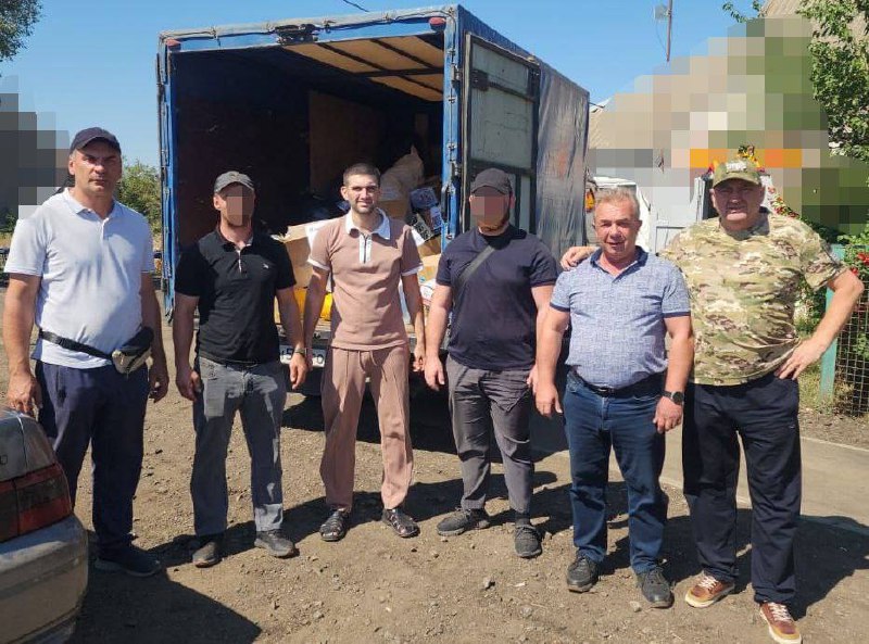 Курский округ Ставрополья продолжает обеспечивать всестороннюю поддержку нашим бойцам на передовой
Местные жители, представители организаций и предприятий Курского округа передали гуманитарную помощь ... | Сетка — социальная сеть от hh.ru