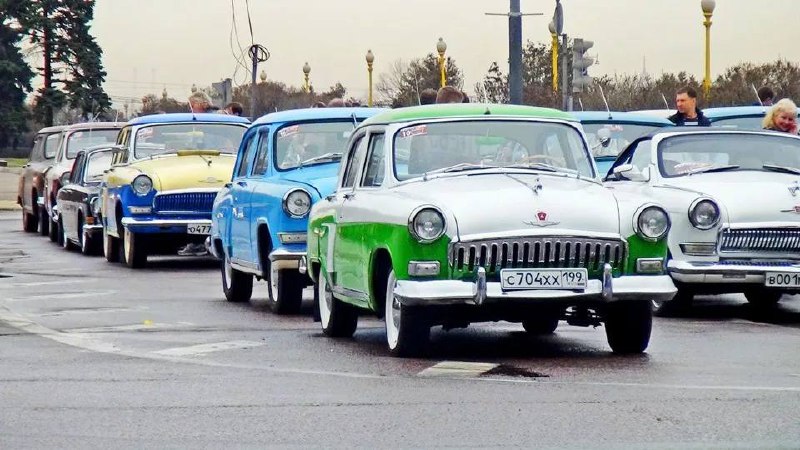 🚘Ретрофестиваль с автопробегом и угощениями пройдет в Москве
6 сентября 11:00-13:00 и 12:00-15:00В программе:
⏺️Легендарные автомобили, включая DeLorean из «Назад в будущее»
⏺️Пробег ретроавто и мотоц... | Сетка — социальная сеть от hh.ru