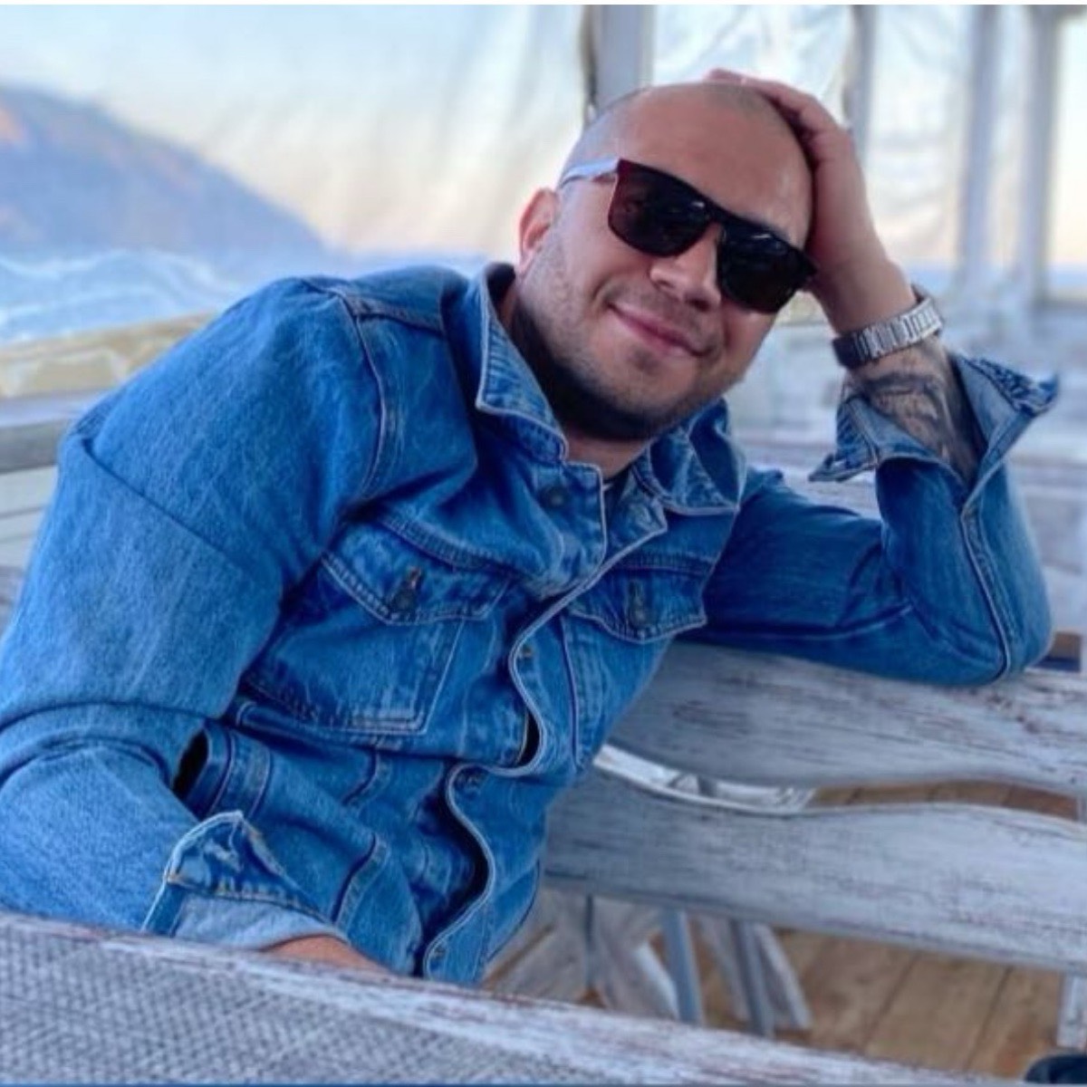 Александр Булатов