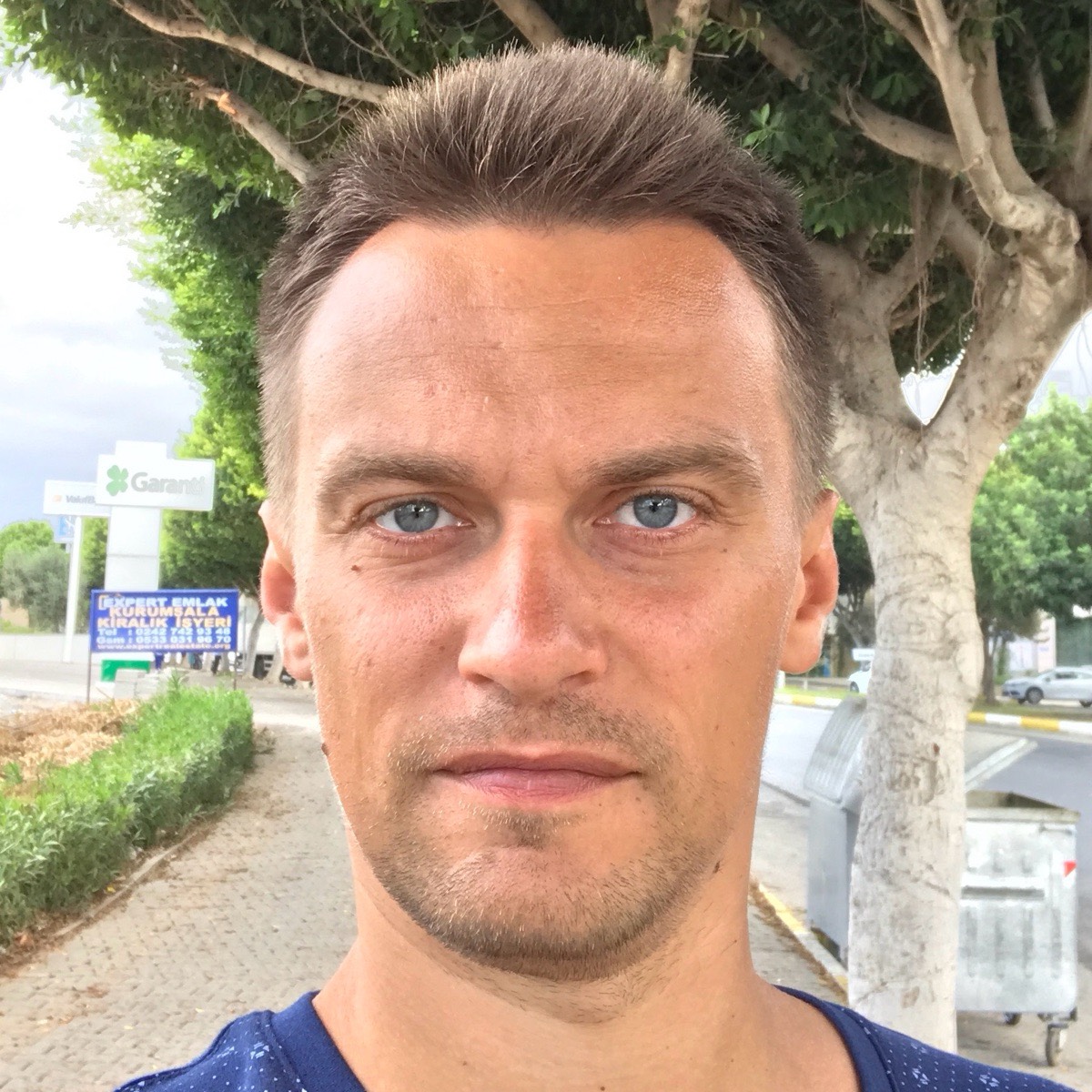 Михаил Ивахненко