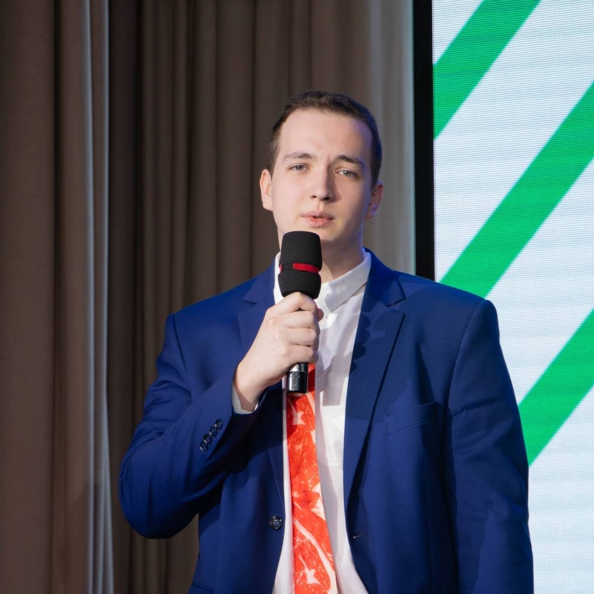 Александр Крайнов