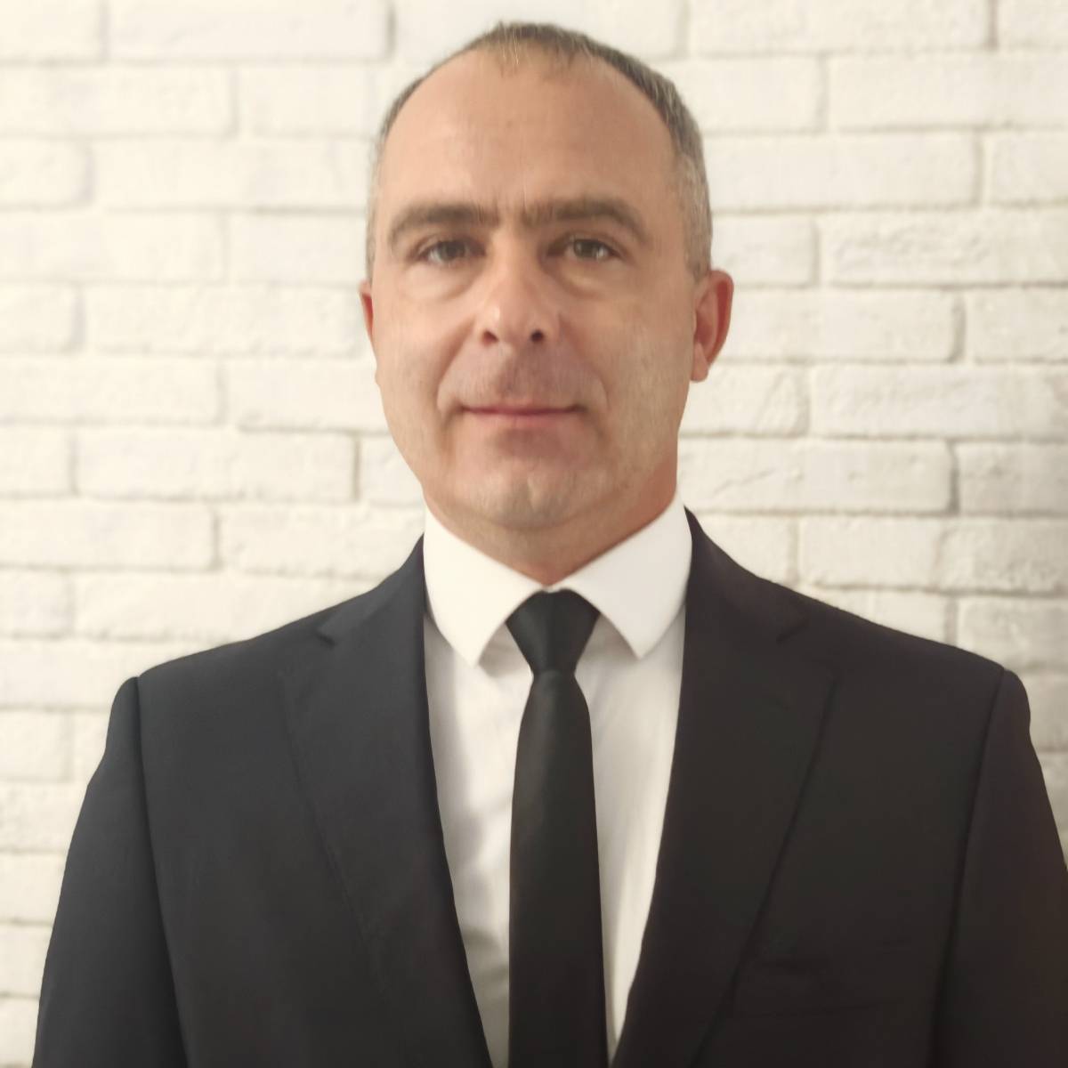 Олег Лапшин