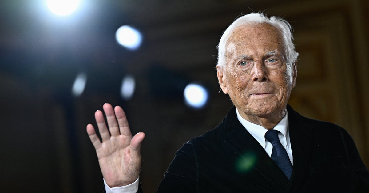 Как огромная империя Armani будет жить после смерти Джорджо Армани?
Армани пользовался репутацией дотошного менеджера — он приложил руку ко всему, как большому, так и к малому, в модном бизнесе, котор... | Сетка — социальная сеть от hh.ru