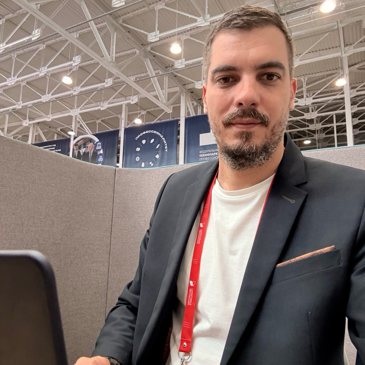 Владимир Иванов