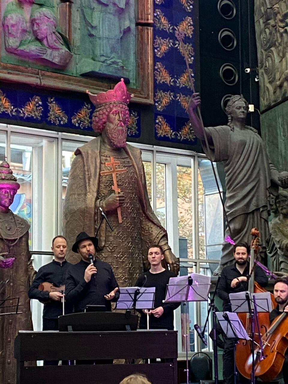 🎶Вечер музыки среди шедевров Зураба Церетели
до 28 сентября
Галерея искусств Зураба Церетели приглашает на концерты вокальной и инструментальной музыки в «Домовой церкви» с интерьером XIX века и автор... | Сетка — социальная сеть от hh.ru