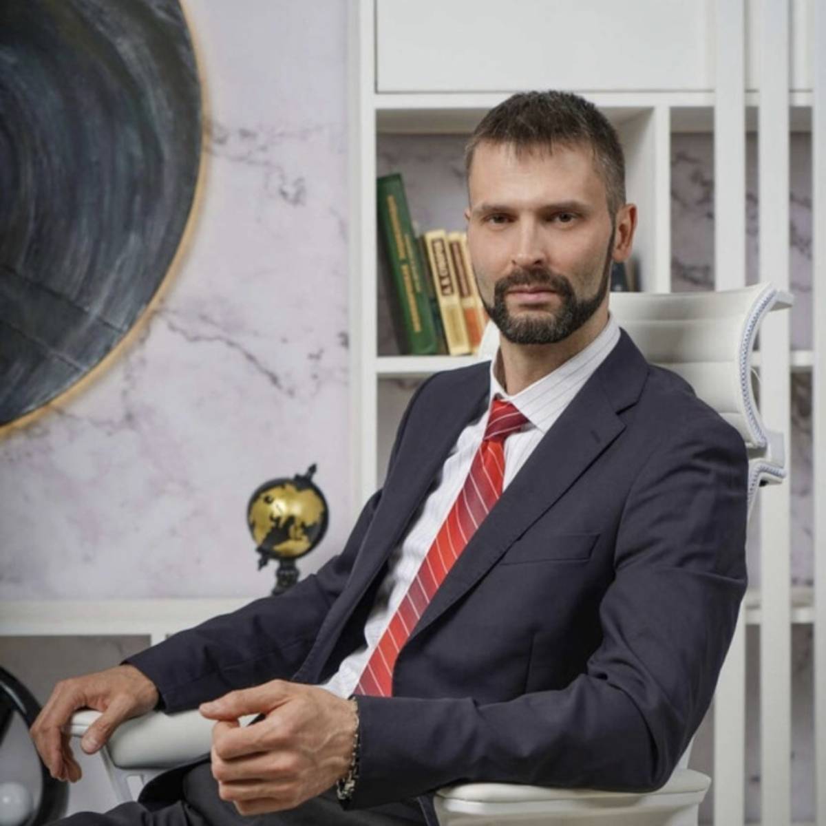 Антон Тарасов