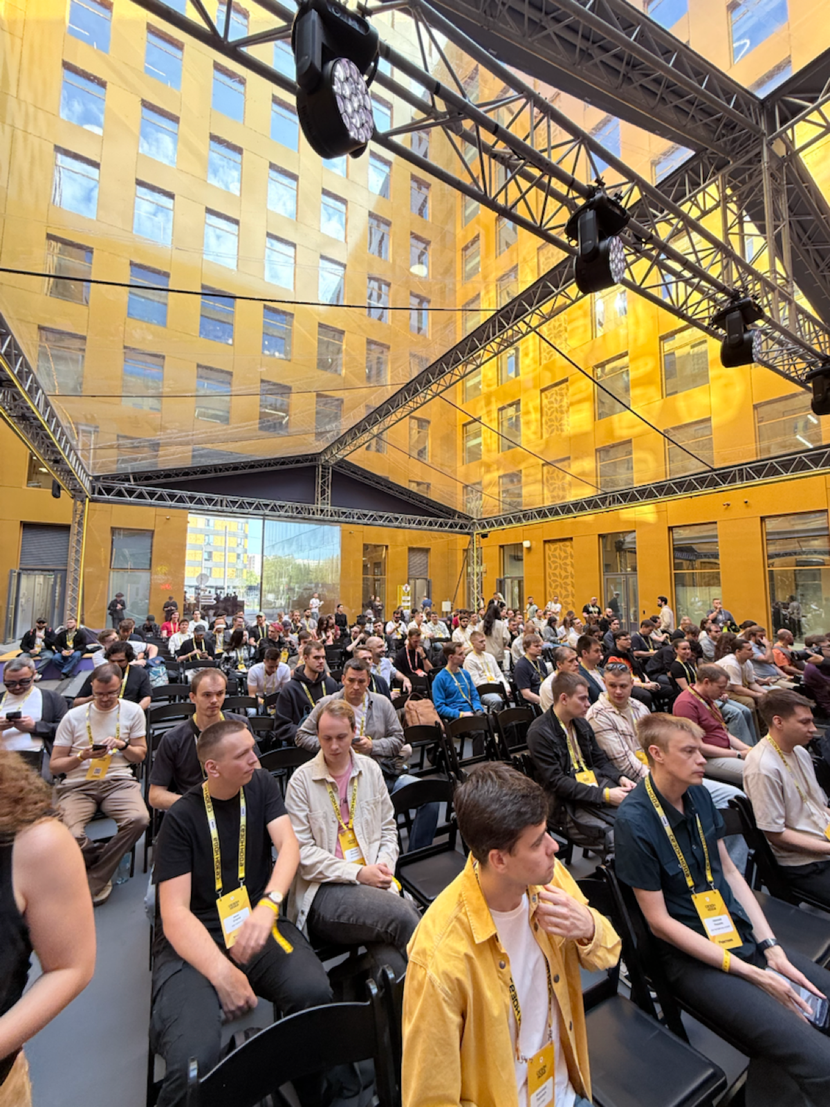 «Сезон кода» от Т-Банка | Сетка — социальная сеть от hh.ru