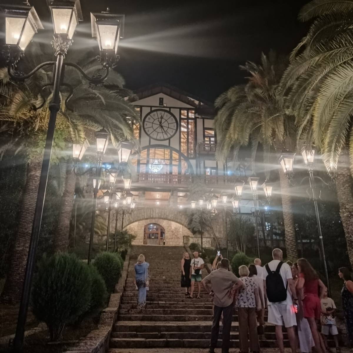 Julia Xxx | Сетка — социальная сеть от hh.ru