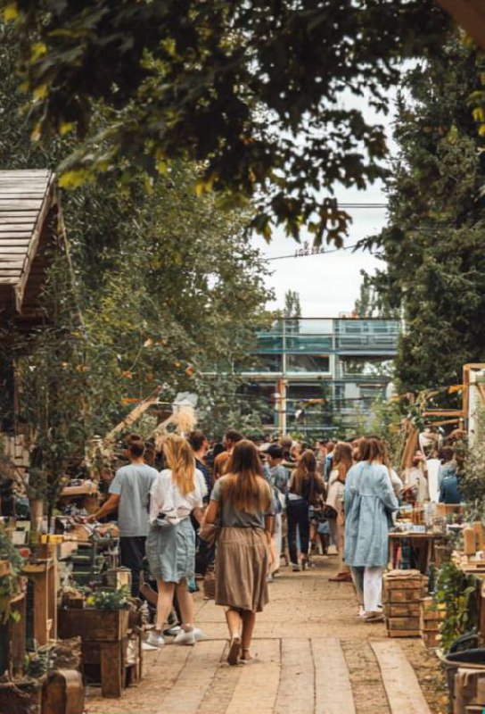 🌱Экологический фестиваль 2025
7 сентября 11:00-20:00
В программе: мастер-классы для детей и взрослых, лекции, выступления известных исполнителей — AMCHI, «Хор на весь двор» и приглашенных диджеев, арт... | Сетка — социальная сеть от hh.ru