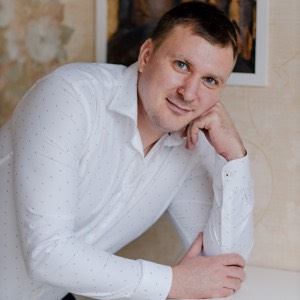 Денис Бутов