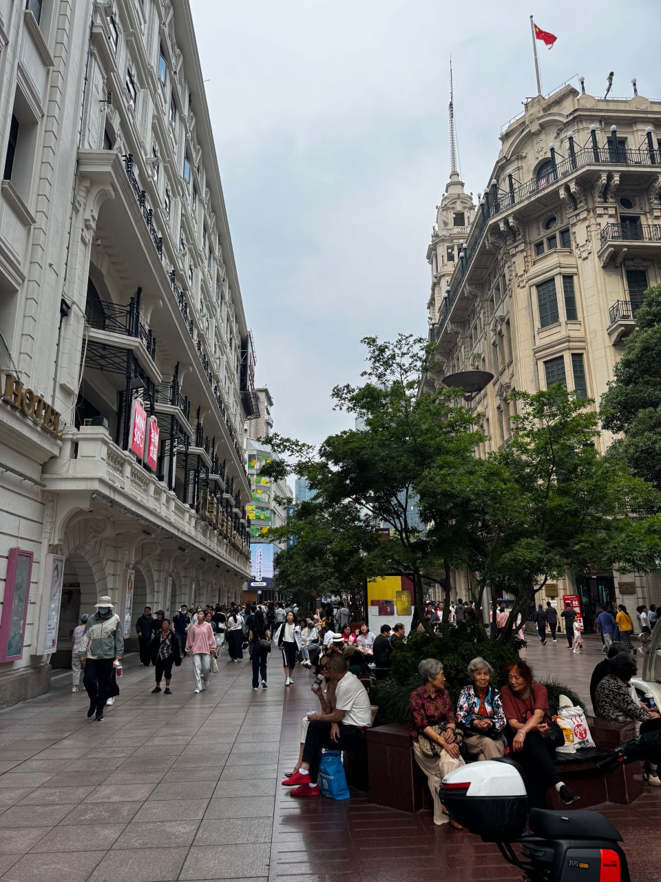 Часть 14, Шанхай: атмосфера города
После Сеула Шанхай воспринимается как откат назад | Сетка — социальная сеть от hh.ru