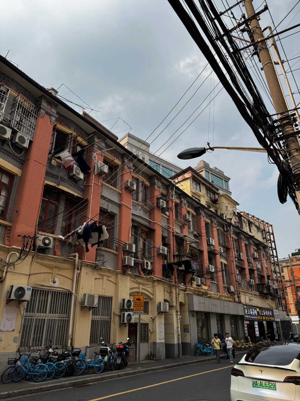 Часть 14, Шанхай: атмосфера города
После Сеула Шанхай воспринимается как откат назад | Сетка — социальная сеть от hh.ru