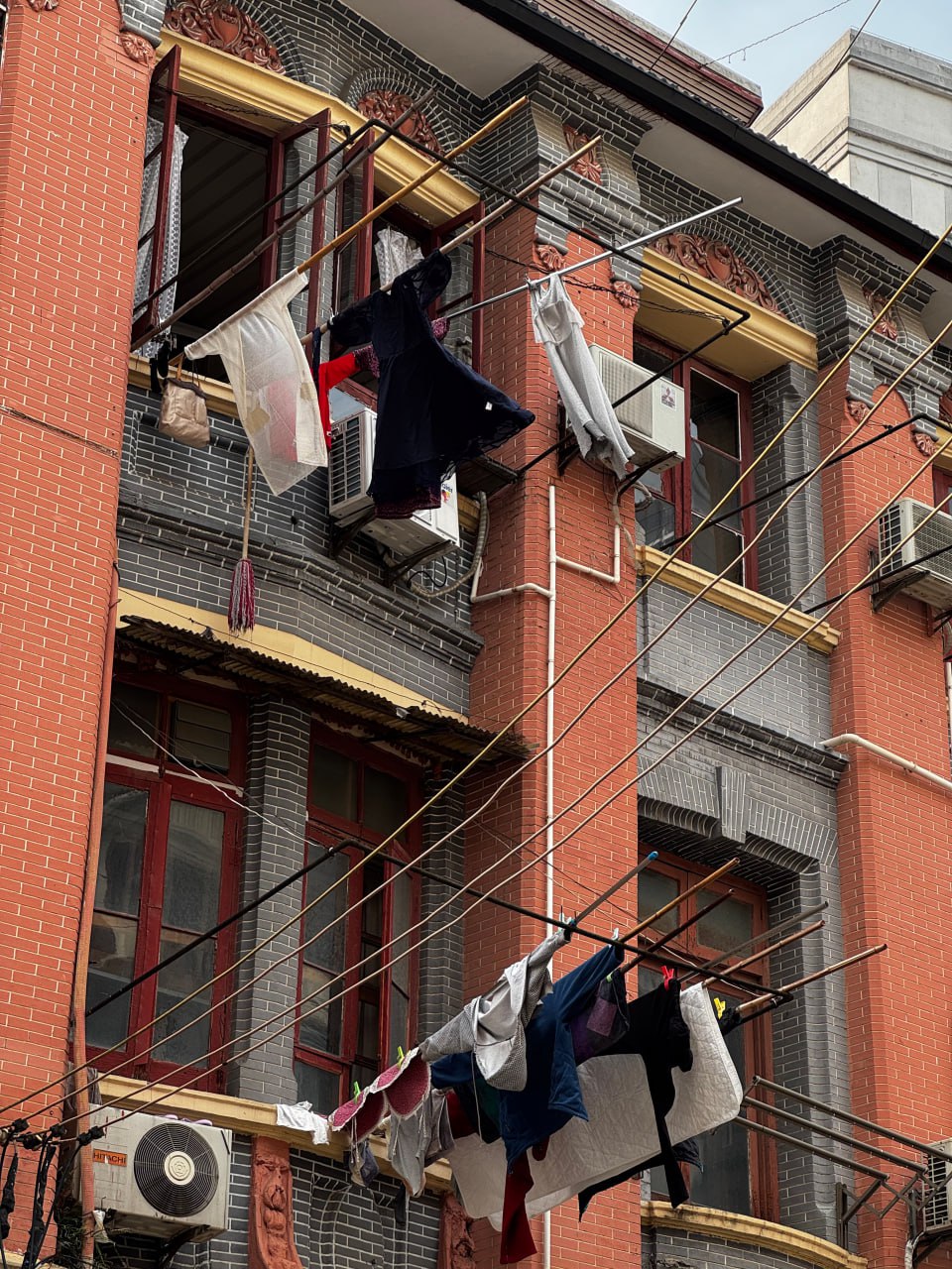 Часть 14, Шанхай: атмосфера города
После Сеула Шанхай воспринимается как откат назад | Сетка — социальная сеть от hh.ru