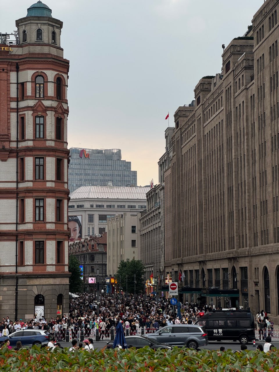 Часть 14, Шанхай: атмосфера города
После Сеула Шанхай воспринимается как откат назад | Сетка — социальная сеть от hh.ru