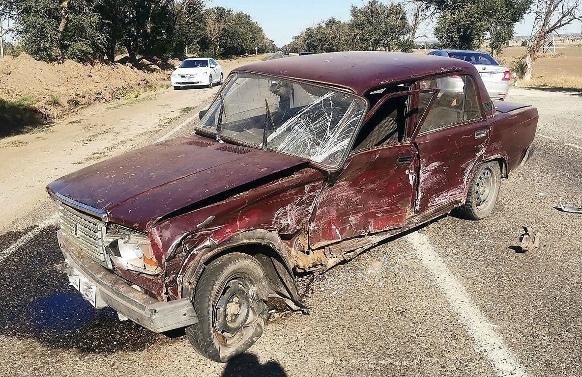 В Благодарненском округе в аварии пострадали 3 человека
23-летний водитель «Лада Приора» выехал на встречную полосу в запрещённом для манёвра месте и врезался в «ВАЗ-2107» | Сетка — социальная сеть от hh.ru