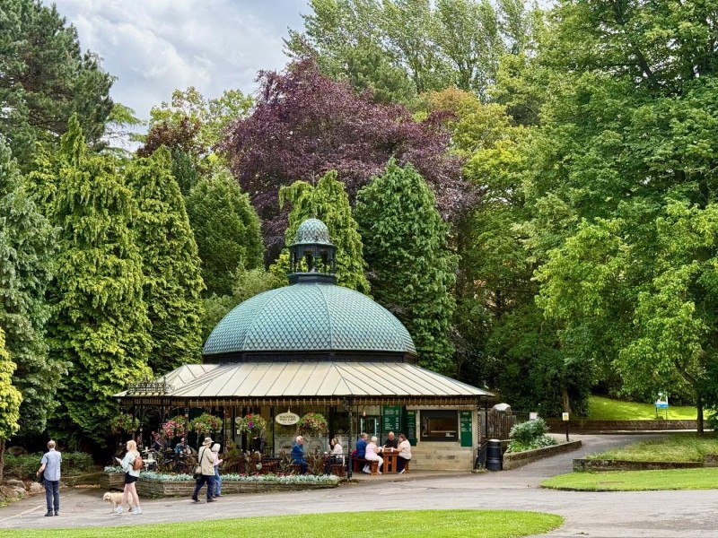 Harrogate-Yorkshire’s Historic Spa Town
Discover Harrogate’s Charm with TRAVEL ADVANTAGE and MWR Life
As a curious traveler, Harrogate’s blend of lush gardens, historic spa heritage, and cozy tearooms... | Сетка — социальная сеть от hh.ru