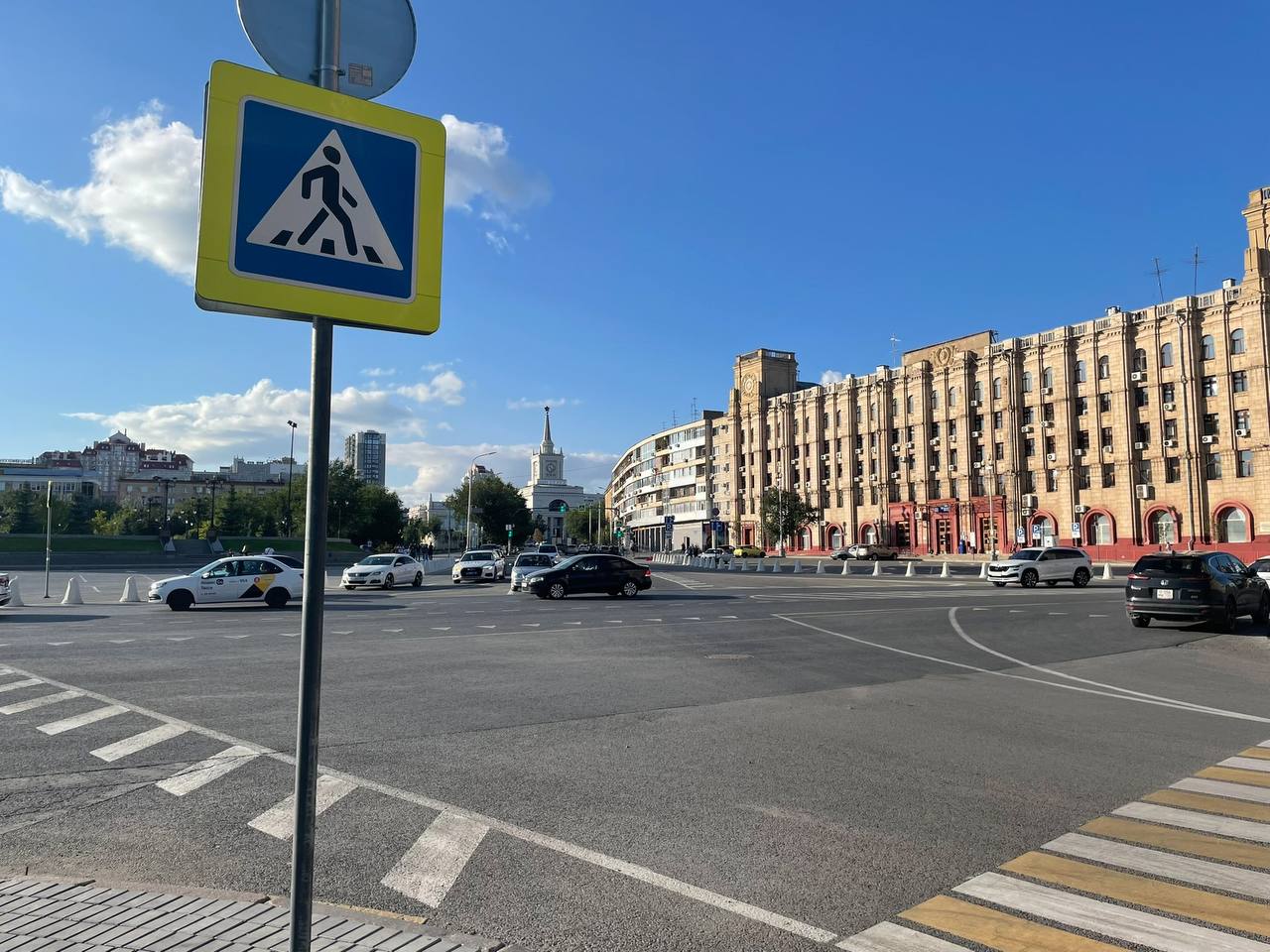 Волгоград это замечательный город на один день. Есть полтора места которые интересно посетить (все они связаны с Великой Отечественной) | Сетка — социальная сеть от hh.ru