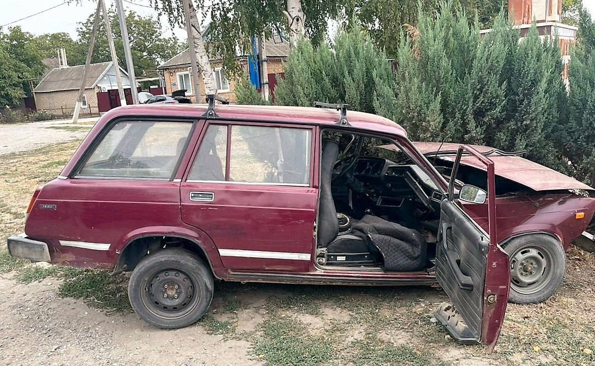 Два водителя пострадали в ДТП в Курском округе
Авария случилась в селе Эдиссия. Предварительно, 49-летний водитель «ВАЗ-2104» при выезде с прилегающей территории не уступил дорогу «ВАЗ-2114». | Сетка — социальная сеть от hh.ru
