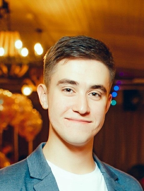Максим Лебедь