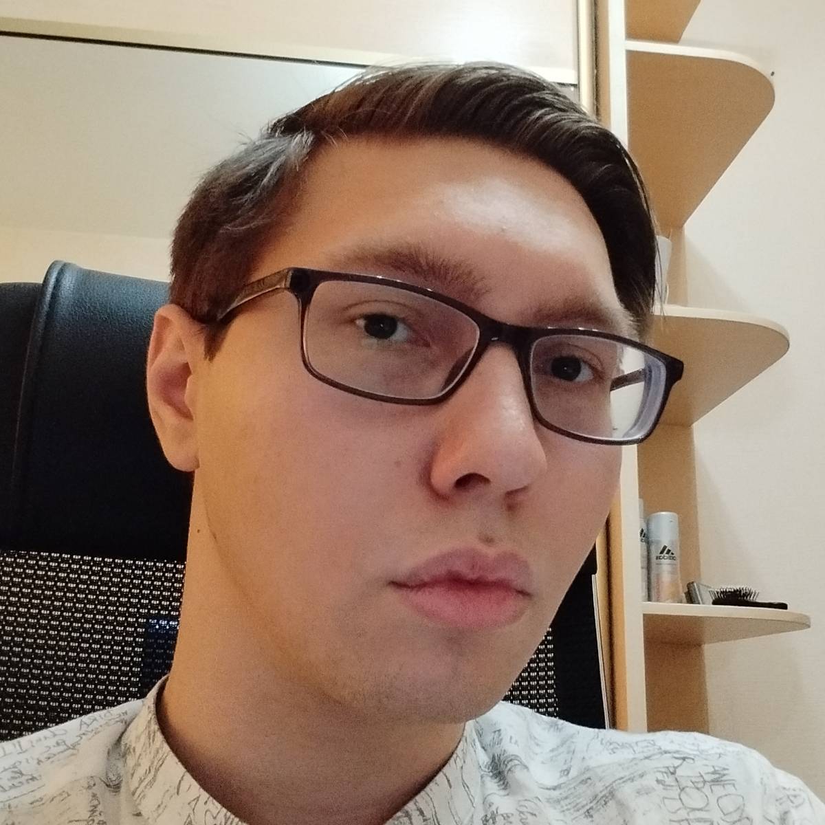 Владимир Сурков