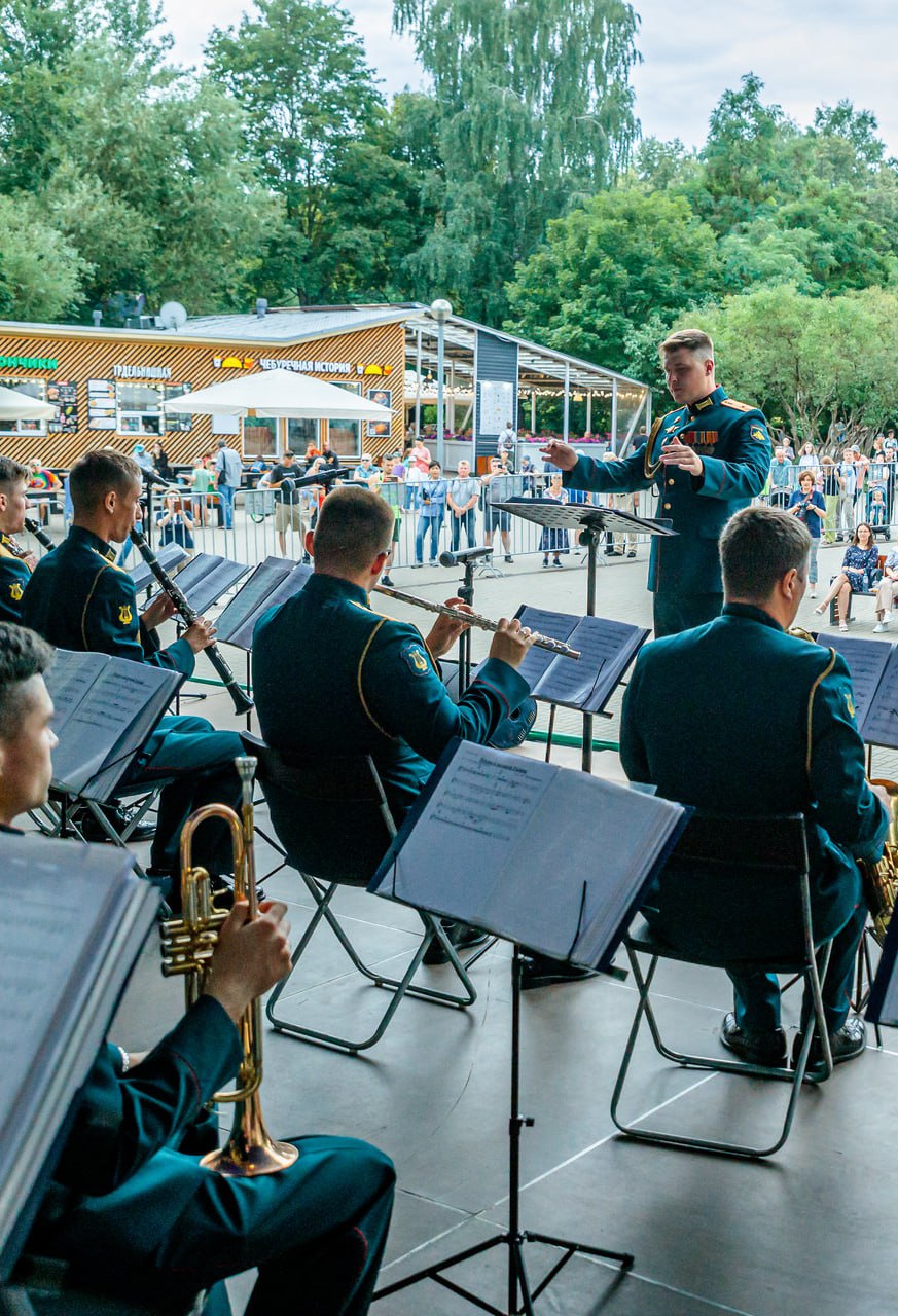 🎙Живой концерт в парке «Северное Тушино»
9 сентября 18:30-19:30
Состоится вечер под звуки живой музыки вместе с группой «Экспромт»
▫️Вход свободный
📍Парк «Северное Тушино», Главная сцена
📲Подпишитесь ... | Сетка — социальная сеть от hh.ru