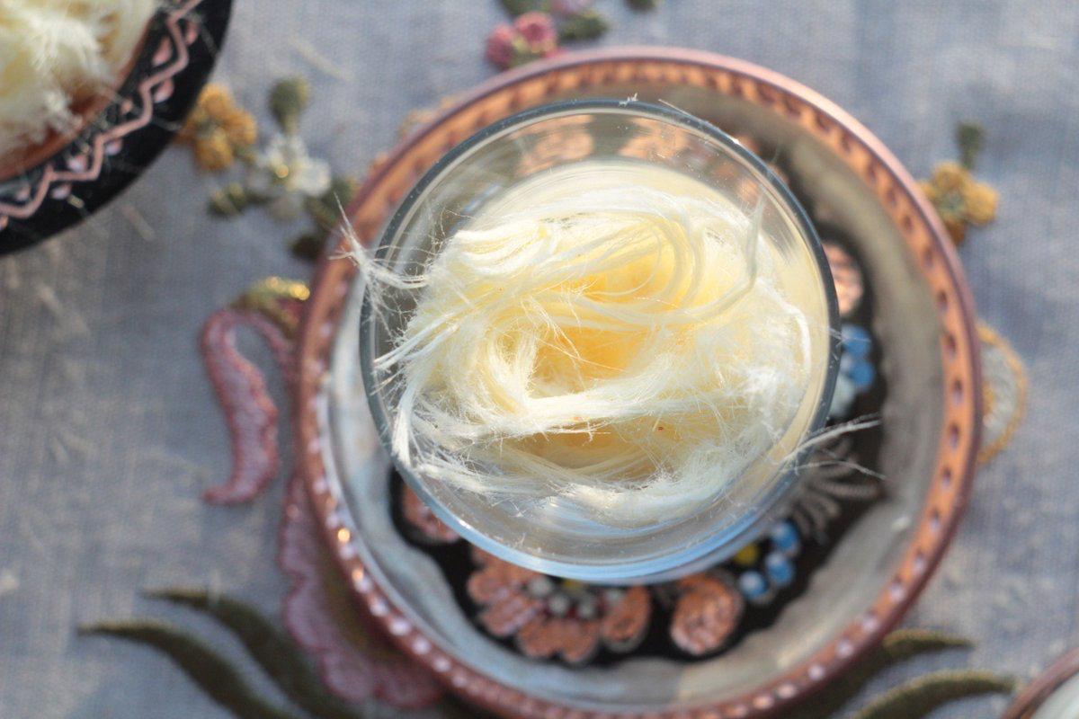 Экспетименты с пашмаком (пашмани) и соан-пабди (это индийский, пакистанский, непальский и бангладешский десерт, в котором чуть больше муки, чем в пашмаке и в котором более интенсивно используются доба... | Сетка — социальная сеть от hh.ru