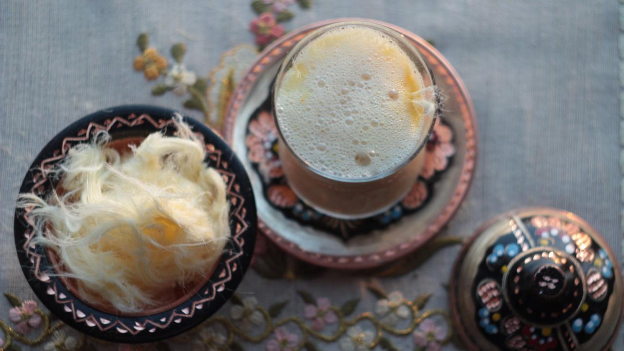 Экспетименты с пашмаком (пашмани) и соан-пабди (это индийский, пакистанский, непальский и бангладешский десерт, в котором чуть больше муки, чем в пашмаке и в котором более интенсивно используются доба... | Сетка — социальная сеть от hh.ru