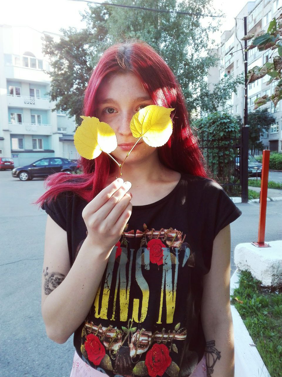 🌚 my red hair era appreciation 🖤
Олды помнят эру красных волос в универские годы (2015-2019)
Вообще я ходила так годами по простой причине: это был самый доступный способ ходить с ярким цветом волос | Сетка — социальная сеть от hh.ru