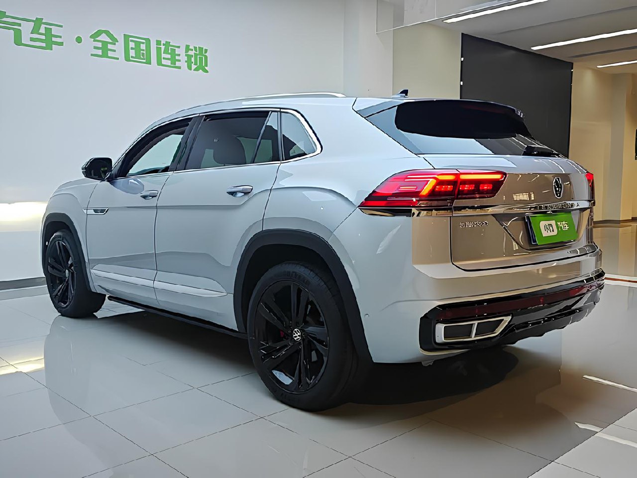 🚘Volkswagen Teramont X
Когда нужен простор и стиль в одном кузове
✅ 2021 Июнь
✅ Пробег: всего 40 784 км
✅ Бензин 2.0 л (220 л.с | Сетка — социальная сеть от hh.ru