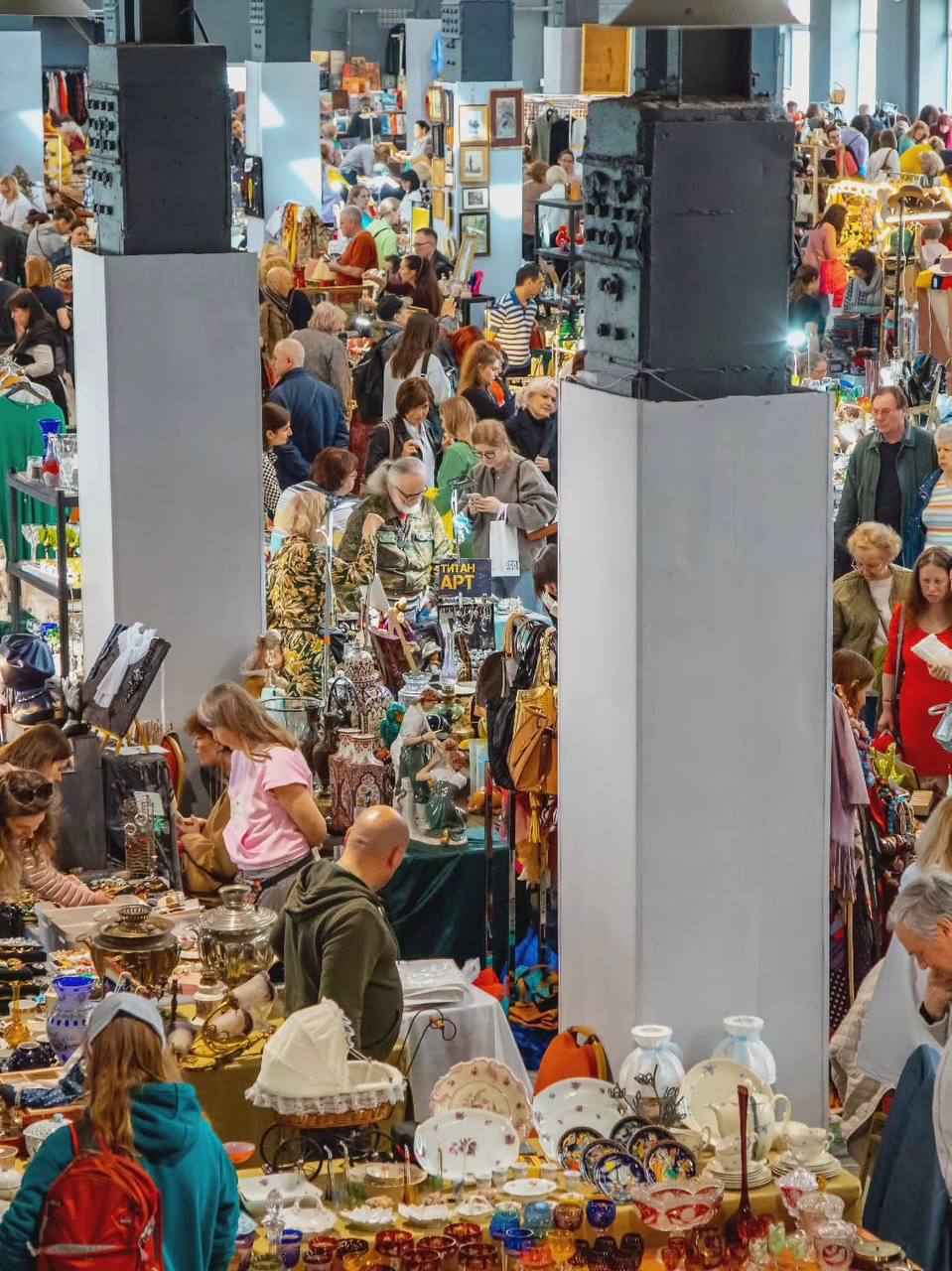 🛍Мосвинтаж вновь возвращается в Москву
12-14 сентября 12:00-21:00
Гостей ярмарки будет ждать более 200 стендов предметами интерьера, декором, аксессуарами, книгами, одеждой и многим другим | Сетка — социальная сеть от hh.ru