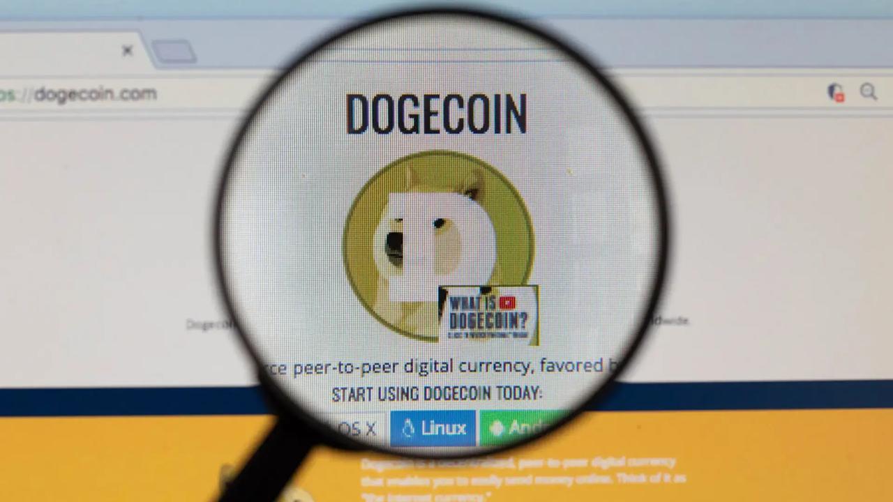 🔥#DOGE выходит на новый уровень – в США запускается первый Dogecoin ETF (тикер $DOJE).
Мем про пёсика стал инструментом на Wall Street | Сетка — социальная сеть от hh.ru
