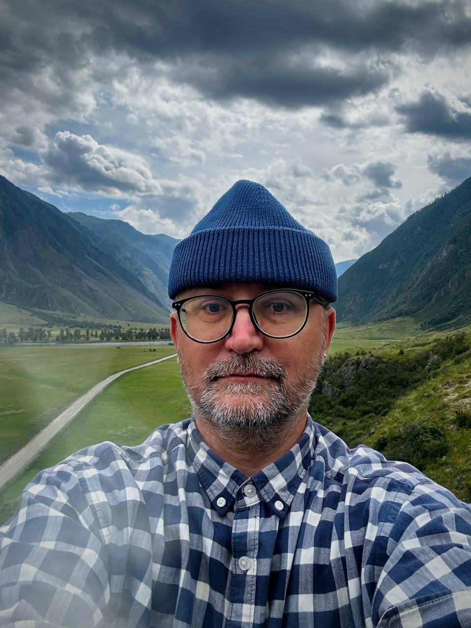 Внутреннее путешествие
Каждое путешествие для меня — внутреннее.
А Горный Алтай, в который очень давно хотел съездить с братом и вот, — особенно | Сетка — социальная сеть от hh.ru