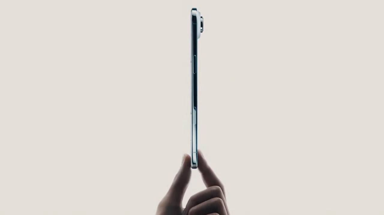 Я в полнейшем восторге от iPhone Air!
Вот это действительно неожиданный дизайн.
Во время презентации думала, что пора готовить почку, но цена порадовала, кстати 👍🏼
P.S | Сетка — социальная сеть от hh.ru