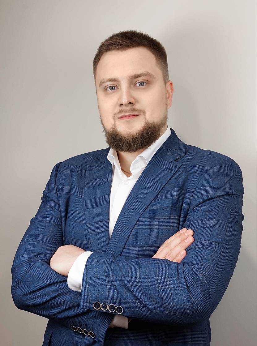 Виктор Иванов