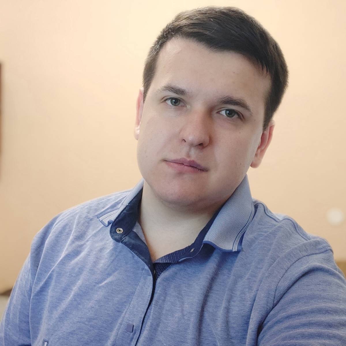 Анатолий Лежнёв