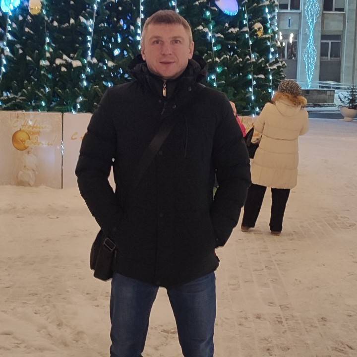 Александр Исаков