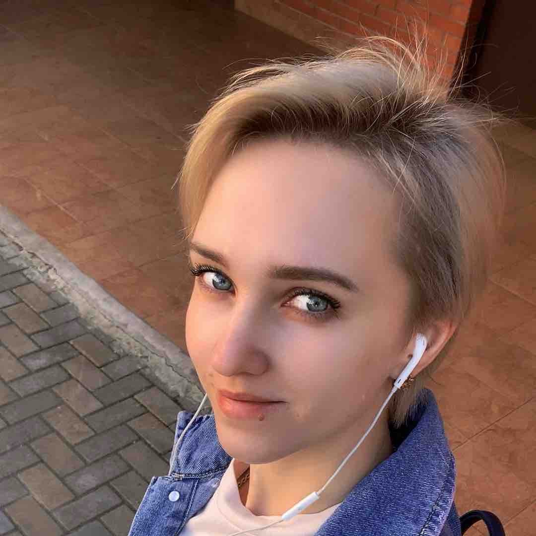 Алёна Дробахина