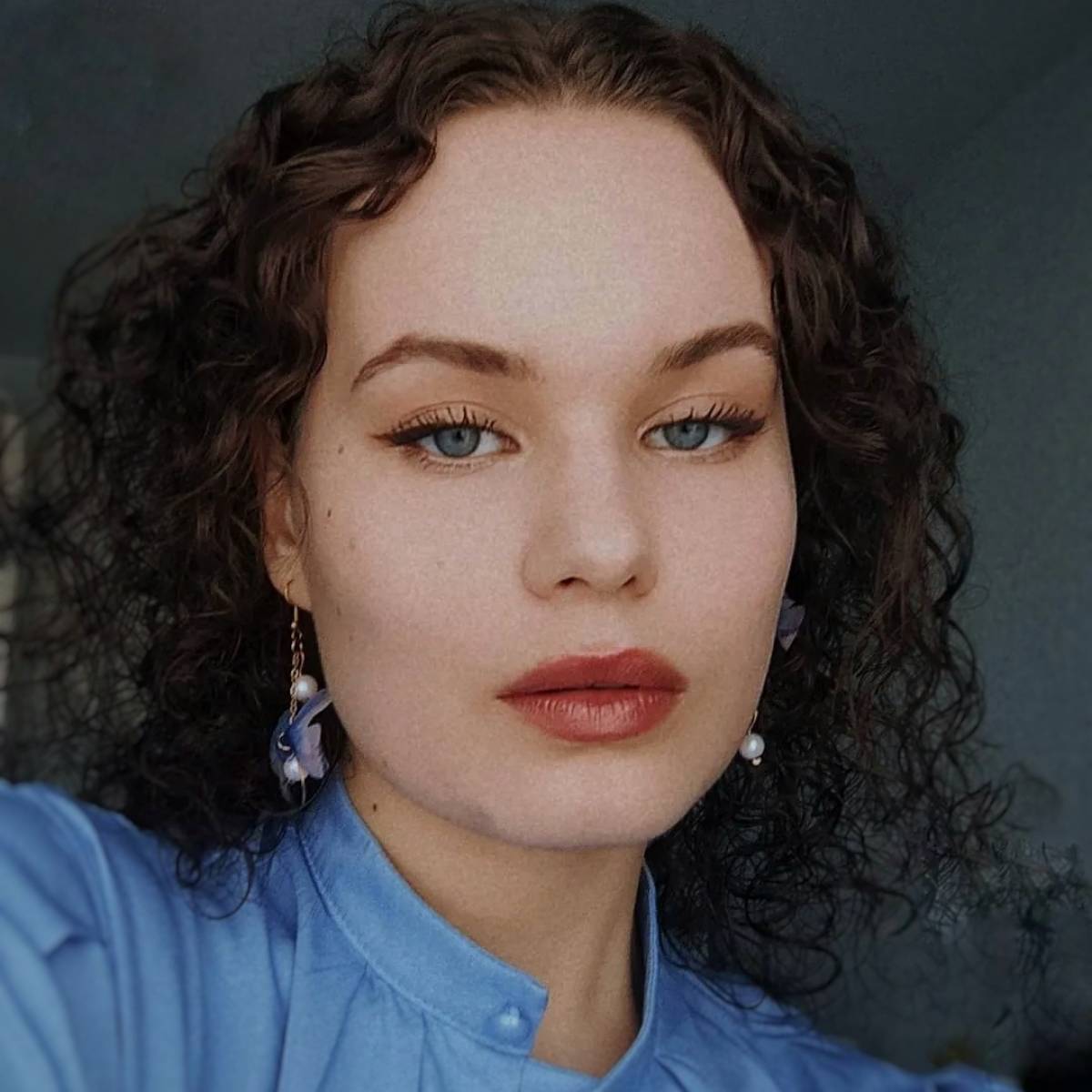 Анна Попова