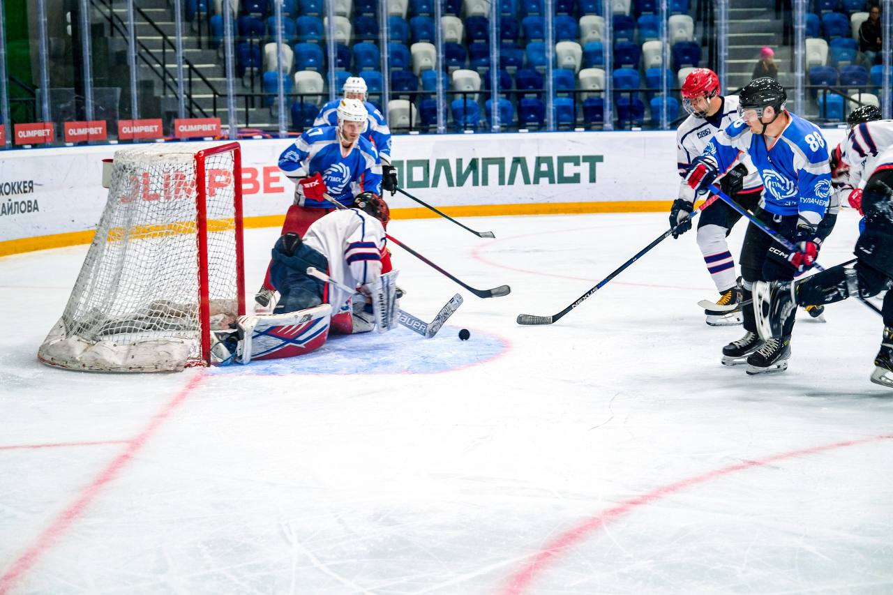 Мы снова первые🏆🏒🥅
Хоккейная команда «Тулачермет» завоевала Кубок Тульской области по хоккею среди любительских команд.
В финальном матче наши коллеги одержали победу над командой «Тульский Токарев» | Сетка — социальная сеть от hh.ru