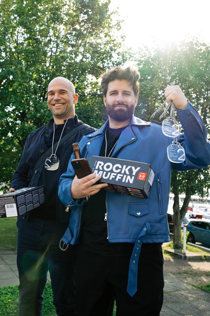 🥈Серебро на яхтенной регате среди digital-директоров Петербурга
В конце августа посетил Цифровую регату в Питере)
Если честно, всю дорогу в такси думал: “Блин, ну зачем я согласился?” Яхты видел тольк... | Сетка — социальная сеть от hh.ru